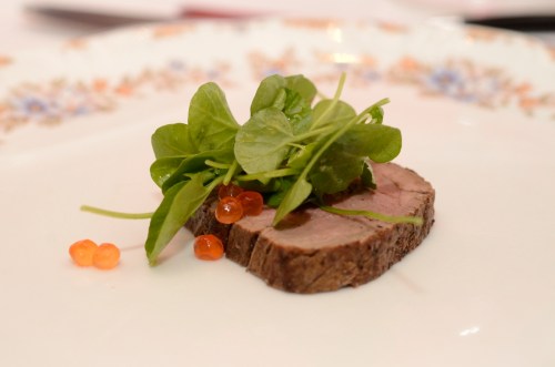 rosbife-com-ovas-de-salmão-chef-rouge